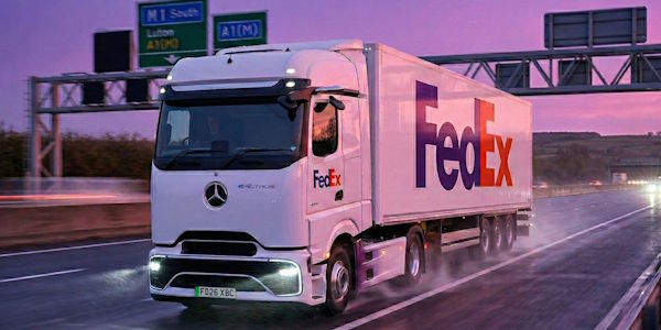 eActros 600 electric heavy goods vehicle in FedEx livery. AI generated.